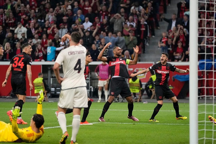 Bayer 04 Leverkusen bryter en 59-årig ubeseiret serie i UEFAs topptur